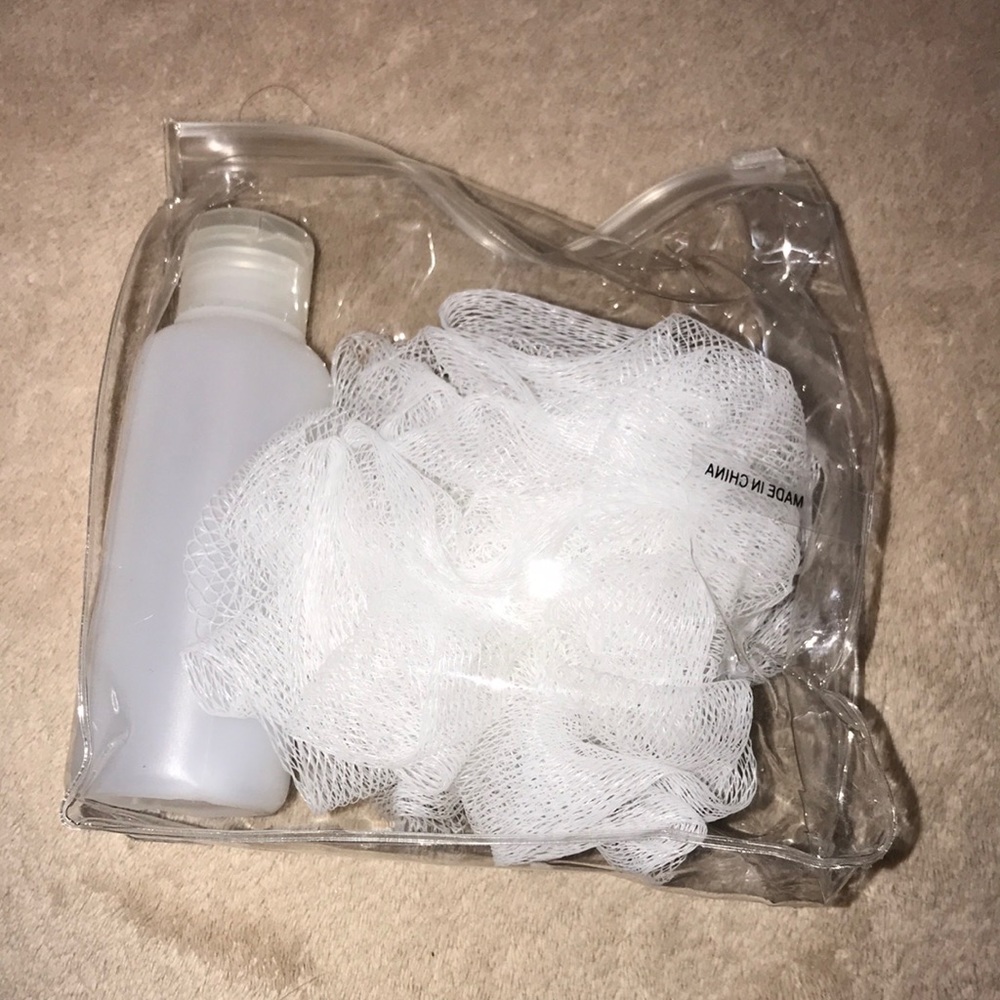 Shower mesh sponge and travel container in plastic bag